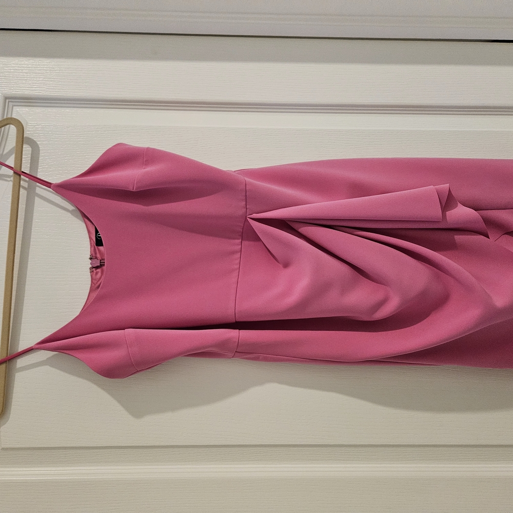 Elegant Pink Sleeveless Dress